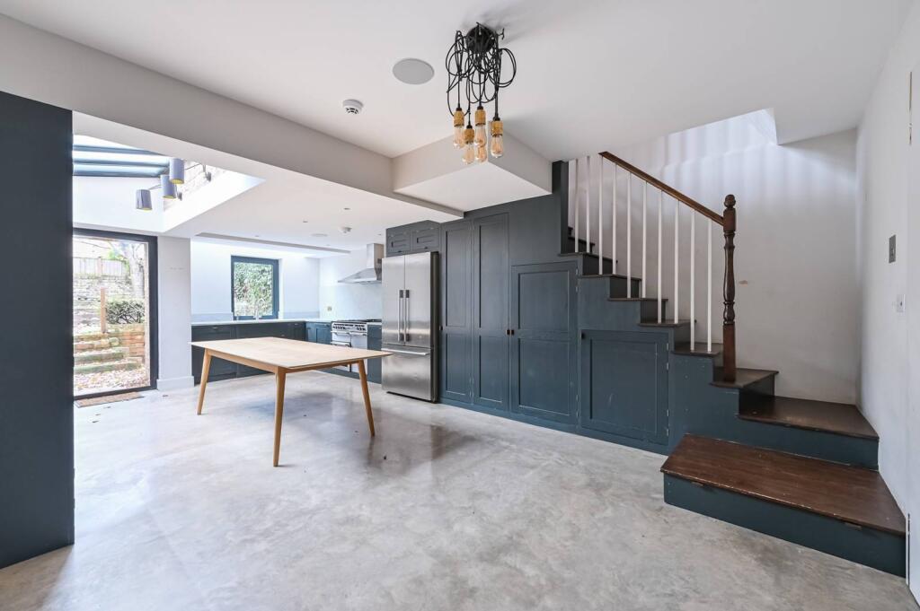 Main image of property: Ellesmere Road, Victoria Park, London, E3
