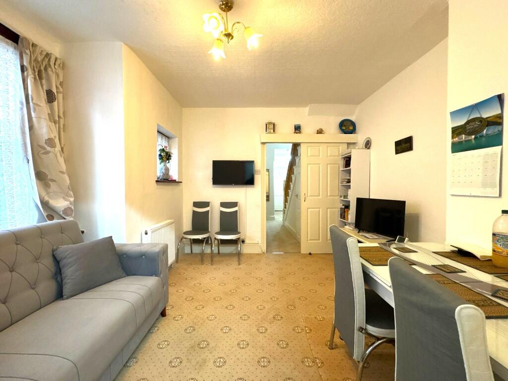 Main image of property: West End Avenue, London, E10
