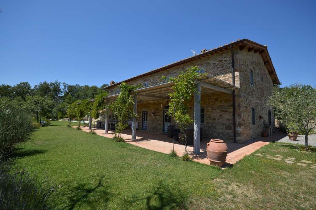 8 bedroom villa for sale in Tavarnelle Val Di Pesa, Tuscany, Italy