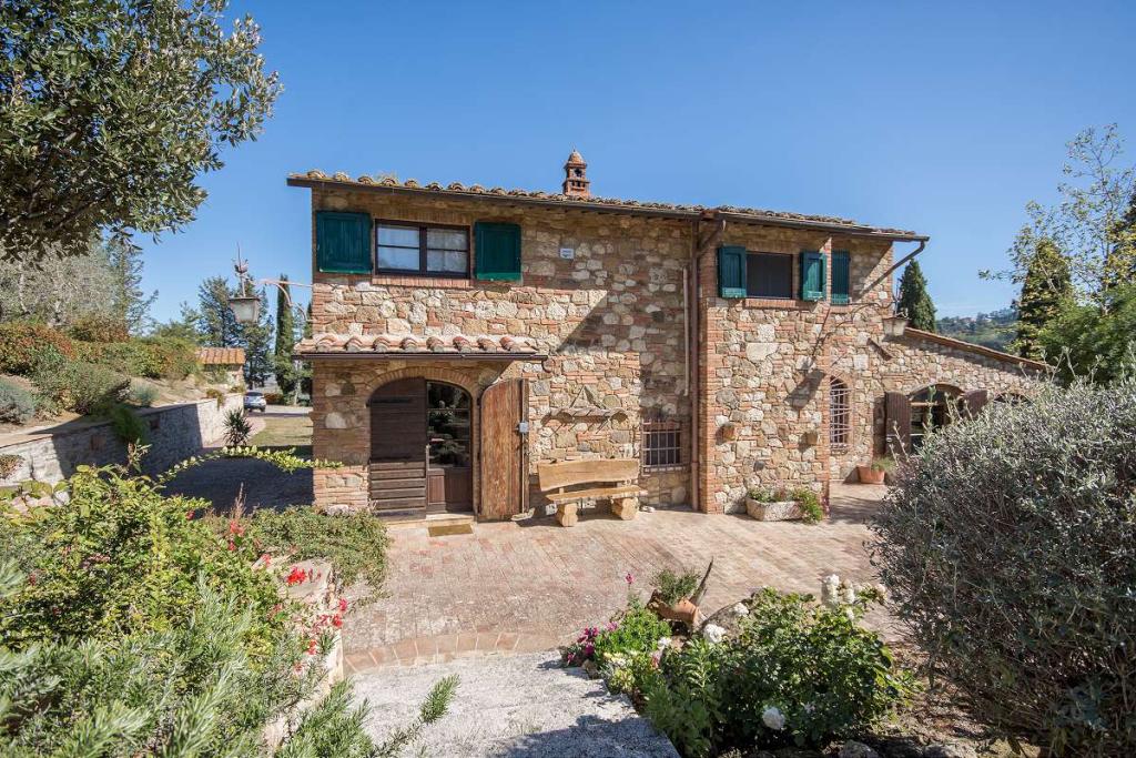 4 bedroom farm house for sale in Montepulciano, Tuscany, Italy