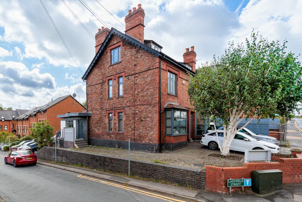 Main image of property: 28-30 Manchester Road, Wilmslow, Cheshire, SK9