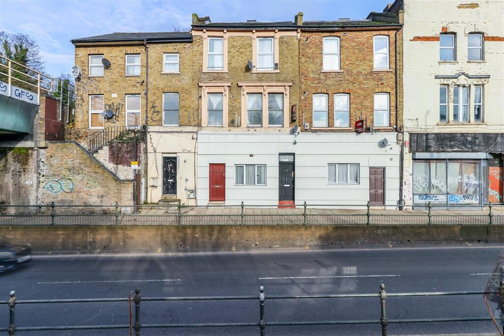 Main image of property: High Street, London, SE20