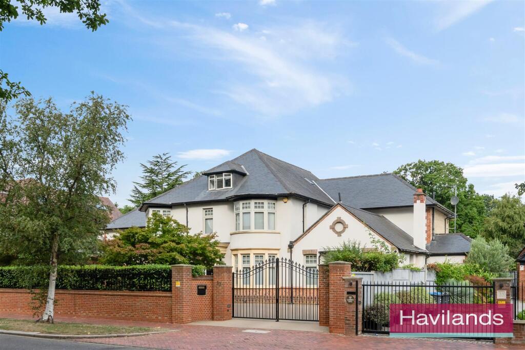 Main image of property: Broad Walk, Winchmore Hill