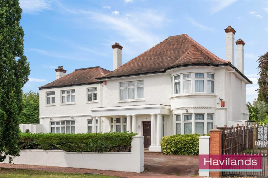 Main image of property: Broad Walk, London