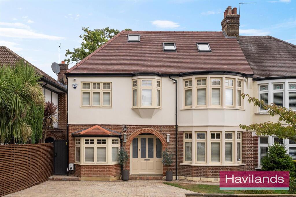 Main image of property: Woodcroft, London