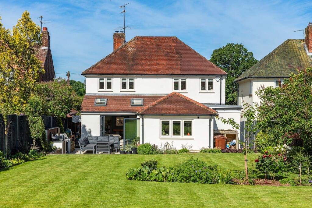 Main image of property: Arthur Road, Wokingham, RG41