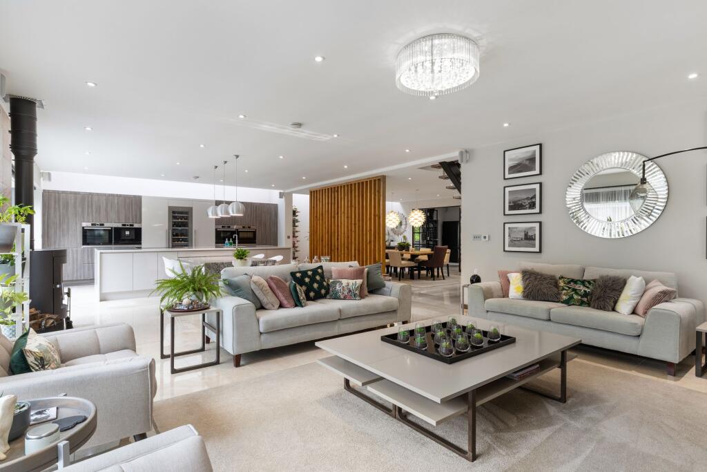 Main image of property: Lower Wokingham Road, Crowthorne, RG45
