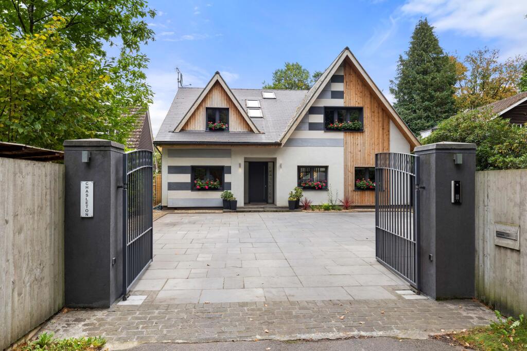 Main image of property: Lower Wokingham Road, Crowthorne, RG45