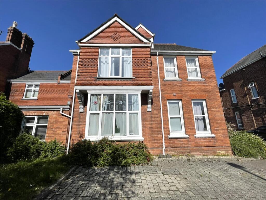 Main image of property: Alphington Road, Exeter, Devon, EX2