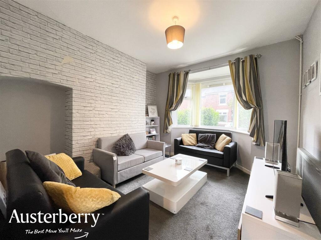 3 bedroom town house for sale in Stanton Road, Meir, Stoke-On-Trent, Staffordshire, ST3 6DD, ST3