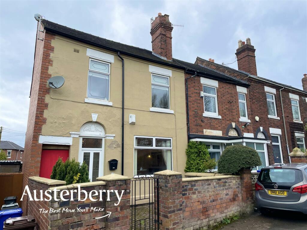 3 bedroom end of terrace house for sale in Cemetery View, Stoke-On-Trent, ST3