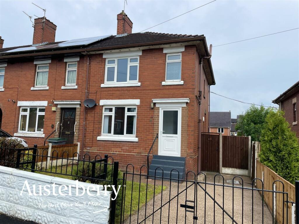 3 bedroom town house for sale in Grangewood Road, Meir, StokeOnTrent, ST3