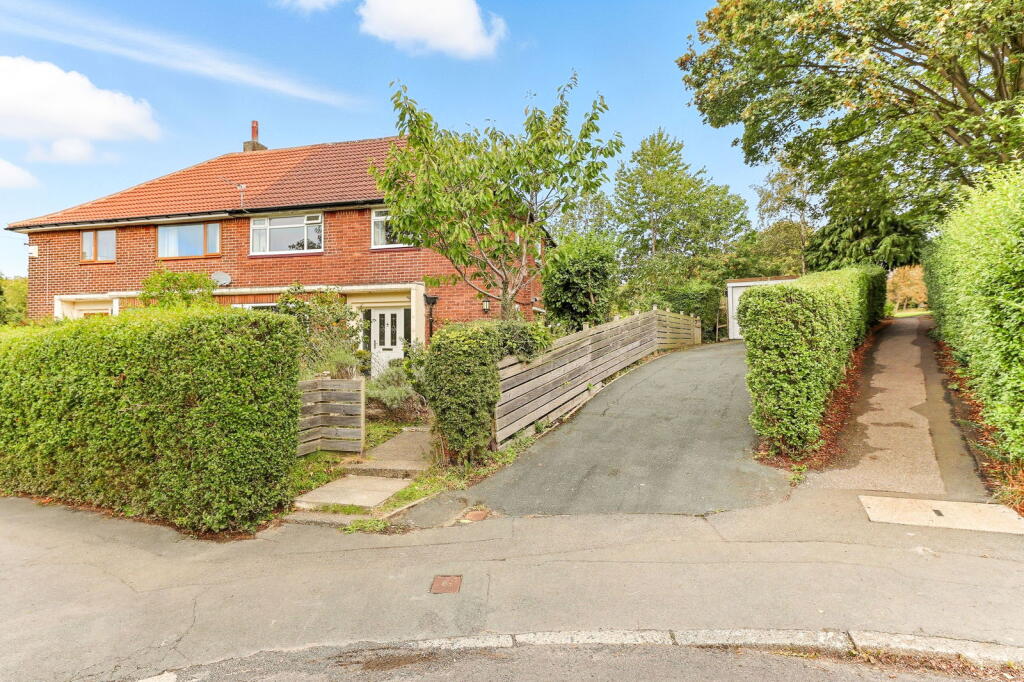 Main image of property: Foxcroft Mount, Leeds, LS6 3NW