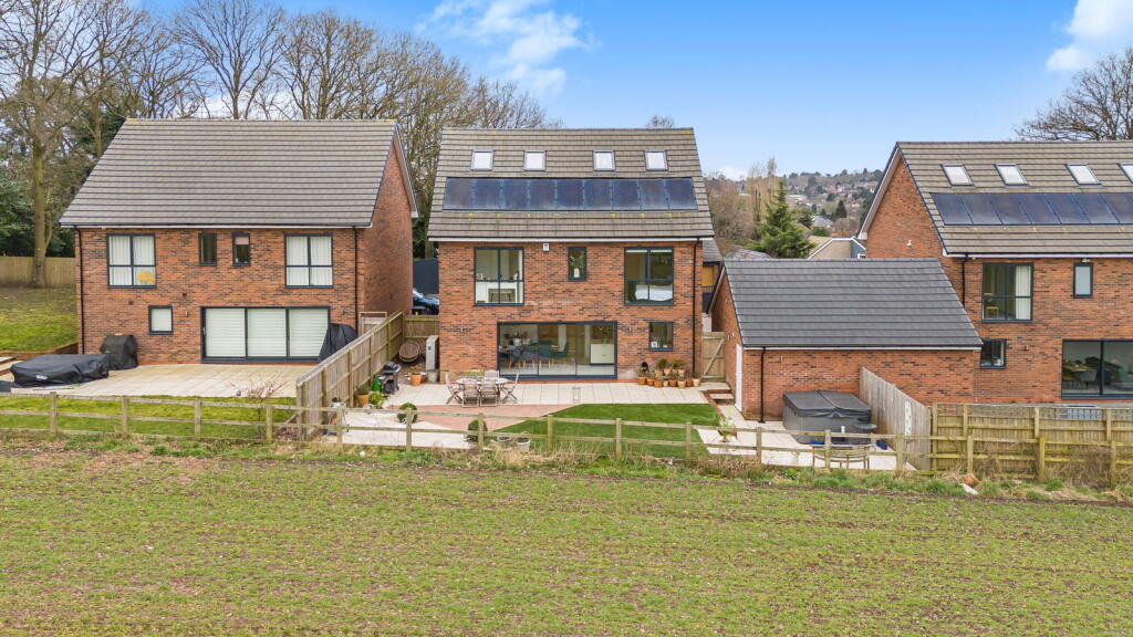 Main image of property: Four Oaks, Sutton Coldfield, West Midlands, B75 5JL