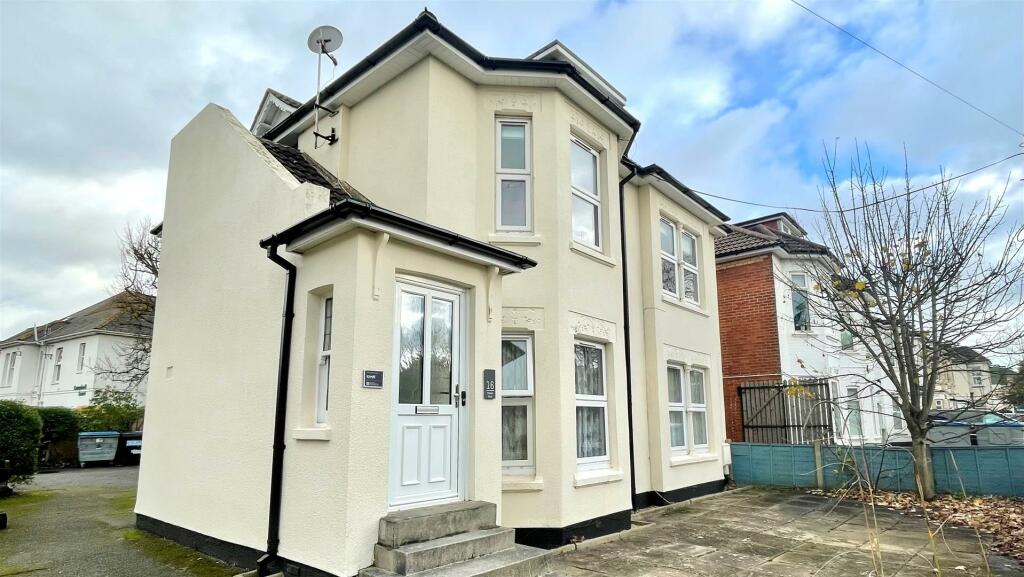 1 bedroom flat for sale in 16 Walpole Road, Bournemouth, BH1