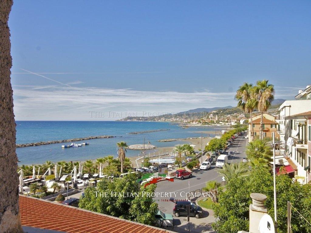 5 bedroom flat for sale in Santo Stefano al Mare, 18010, Italy
