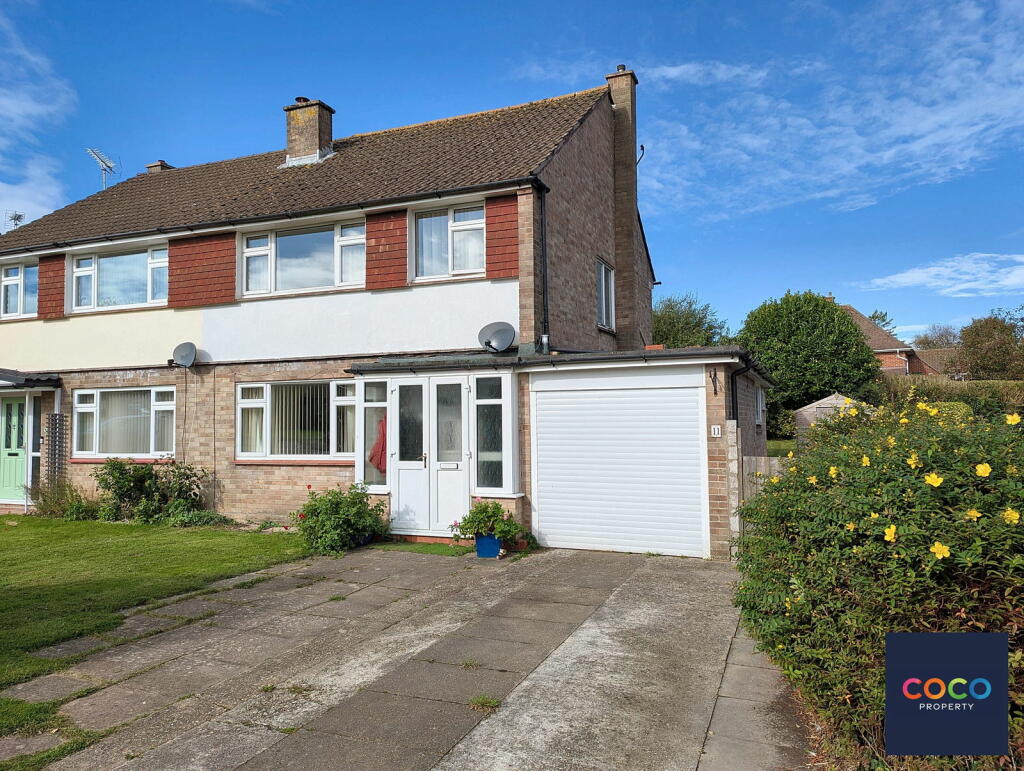 3 bedroom semidetached house for rent in Shaston Crescent, Dorchester