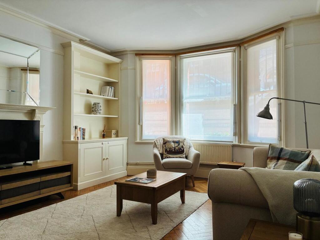 Main image of property: Glentworth Street, London, NW1