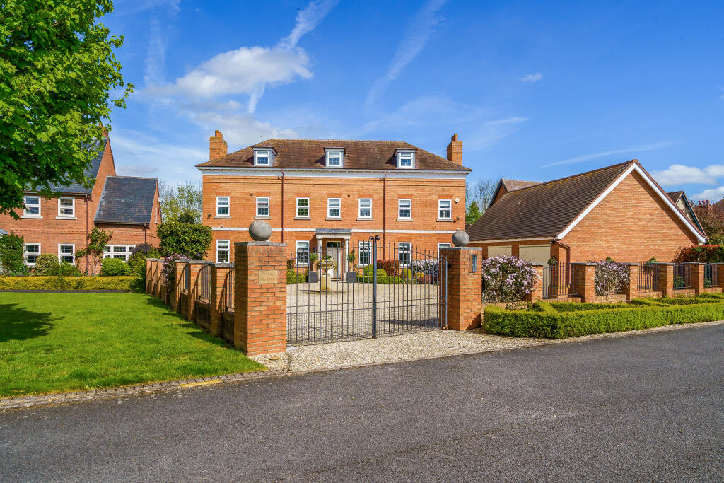 Additional property image - Oldborough Drive, Warwick, CV35