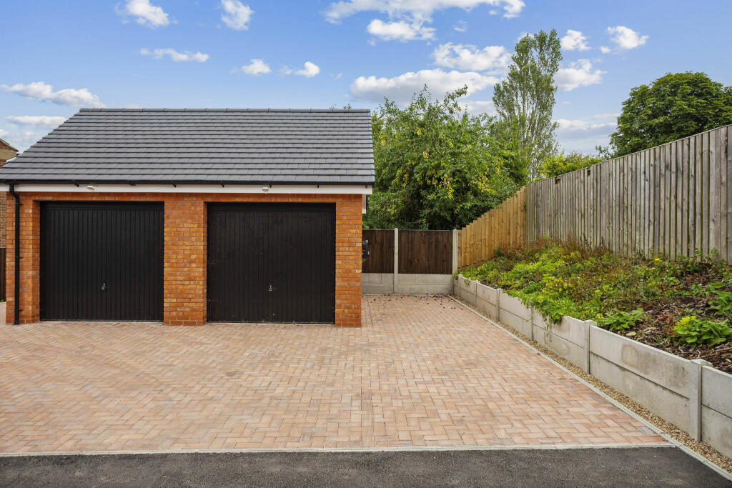 Additional property image - Headland Rise, Stratford-Upon-Avon, CV37