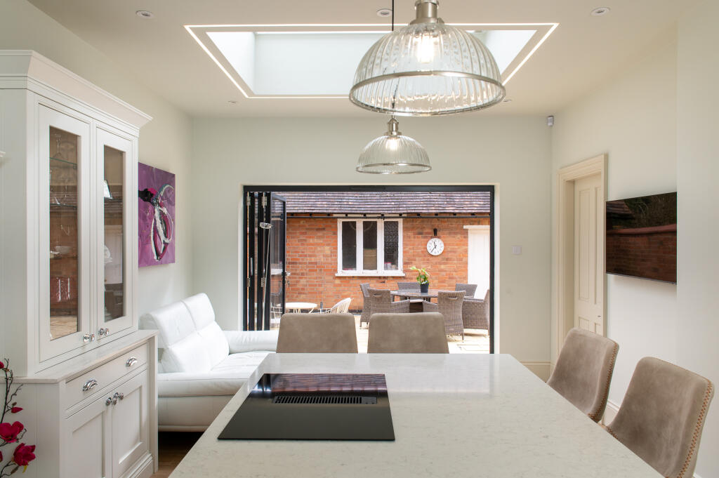 Additional property image - Tiddington Road, Stratford-Upon-Avon, CV37