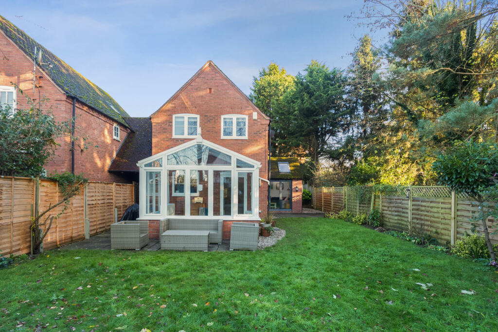 Additional property image - High Street, Broom, B50