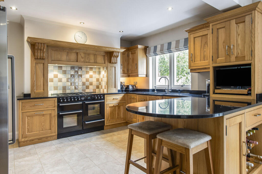 Additional property image - Banbury Road, Stratford-Upon-Avon, CV37