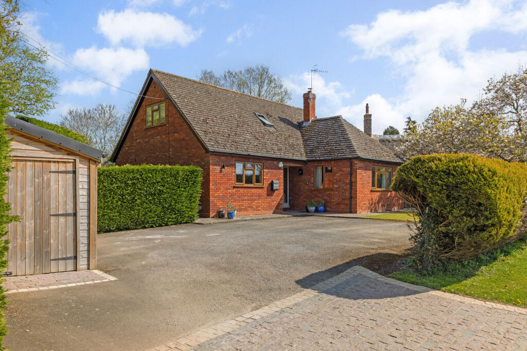 Main image of property: Weston On Avon, Stratford-Upon-Avon, CV37