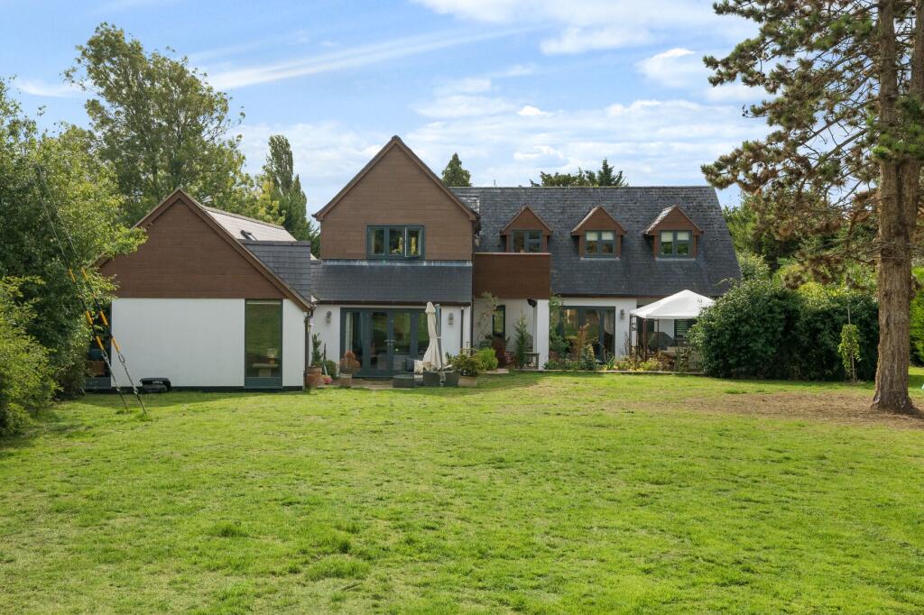 Main image of property: Luddington Road, Stratford-Upon-Avon, CV37
