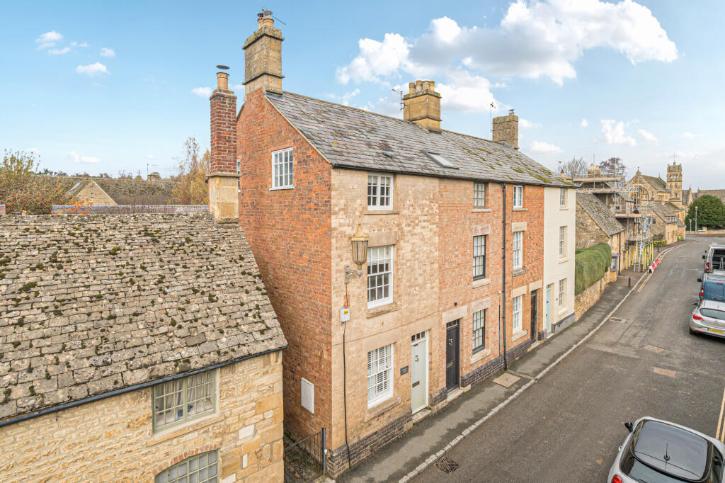 Main image of property: Park Road, Chipping Campden, GL55