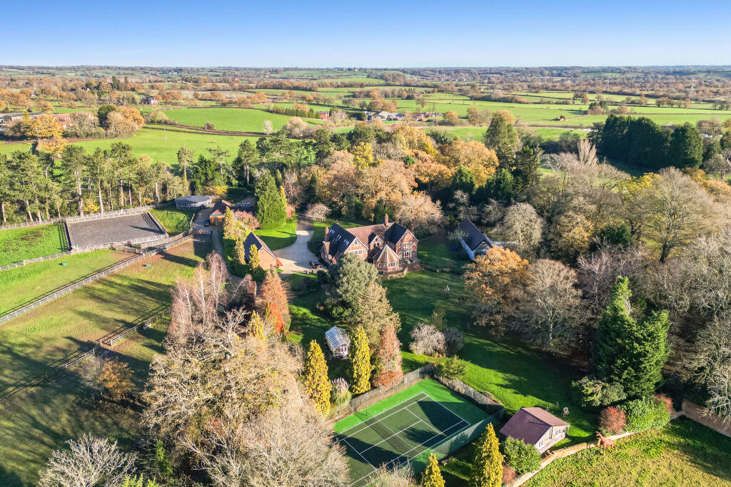 Main image of property: Henley Road, Henley-In-Arden, B95