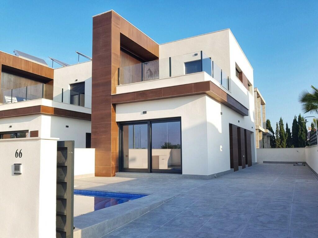 Main image of property: Daya Nueva, Alicante, Valencia