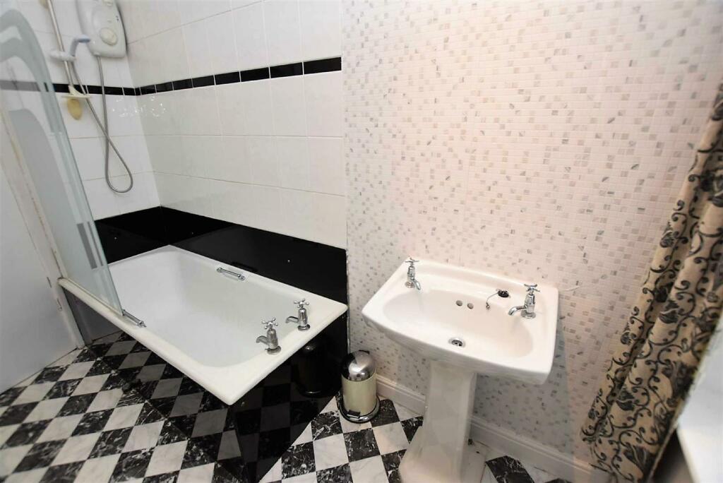 Additional property image - Burnley Road, Briercliffe