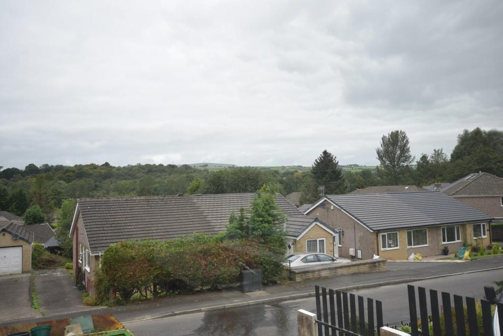 2 bedroom semidetached bungalow for rent in Chatburn Park Drive