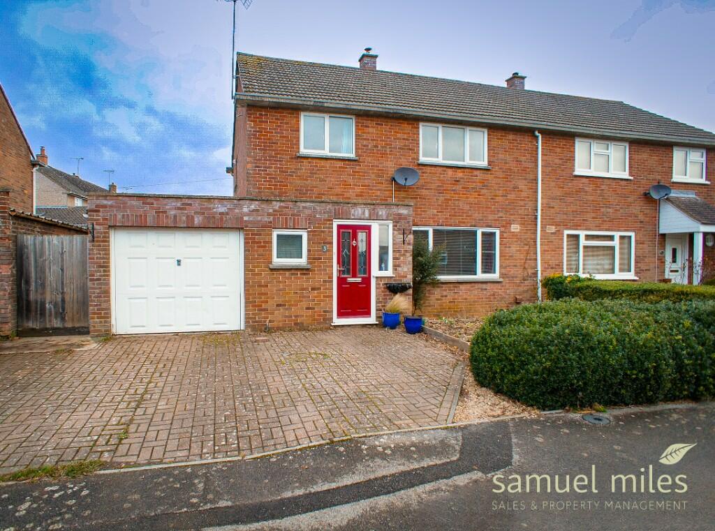 3 bedroom semidetached house for sale in 3 Argosy Road, Lyneham, SN15