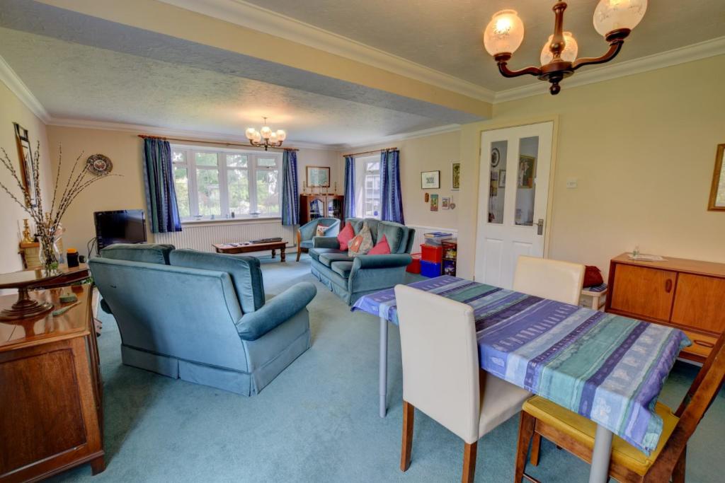 4 bedroom detached house for sale in Pendle Fields, Fence, Burnley, BB12