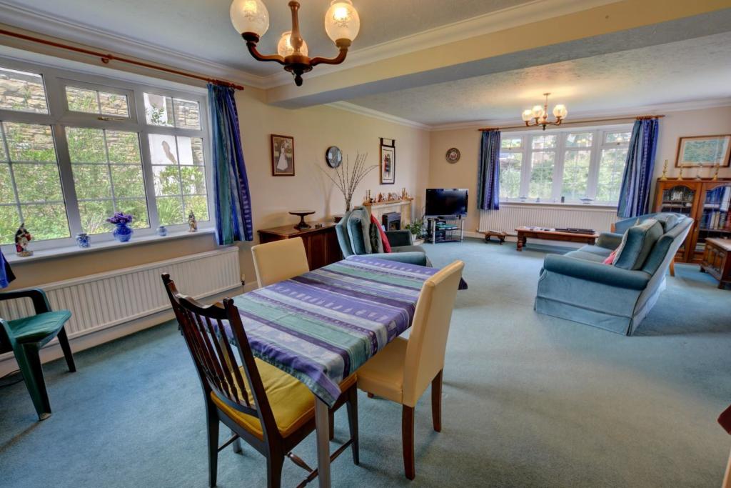 4 bedroom detached house for sale in Pendle Fields, Fence, Burnley, BB12