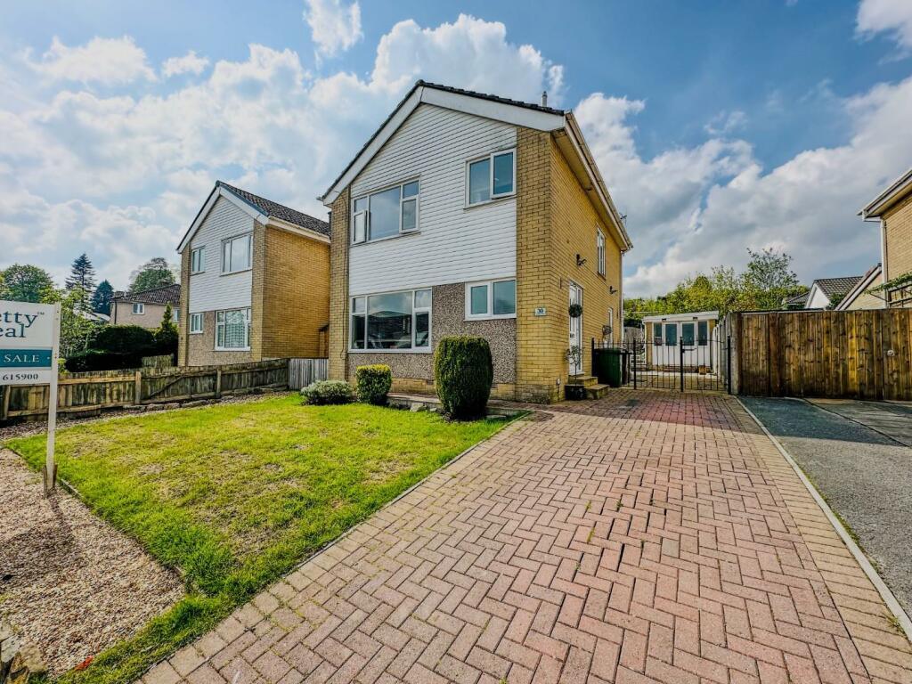 3 bedroom detached house for sale in Appleby Drive, Barrowford, Nelson, BB9