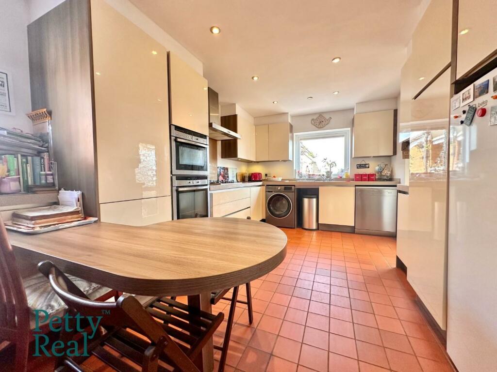Additional property image - Shap Close, Barrowford