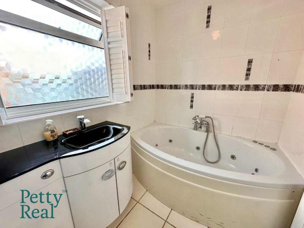 Additional property image - Shap Close, Barrowford