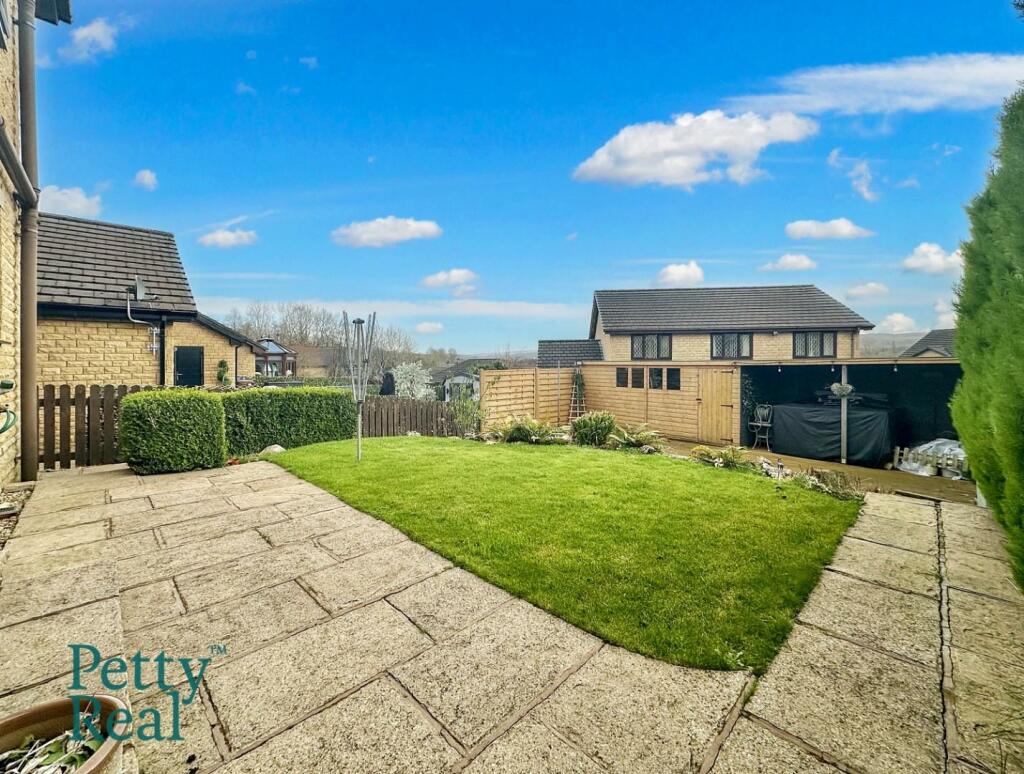 Additional property image - Linton Gardens, Barrowford