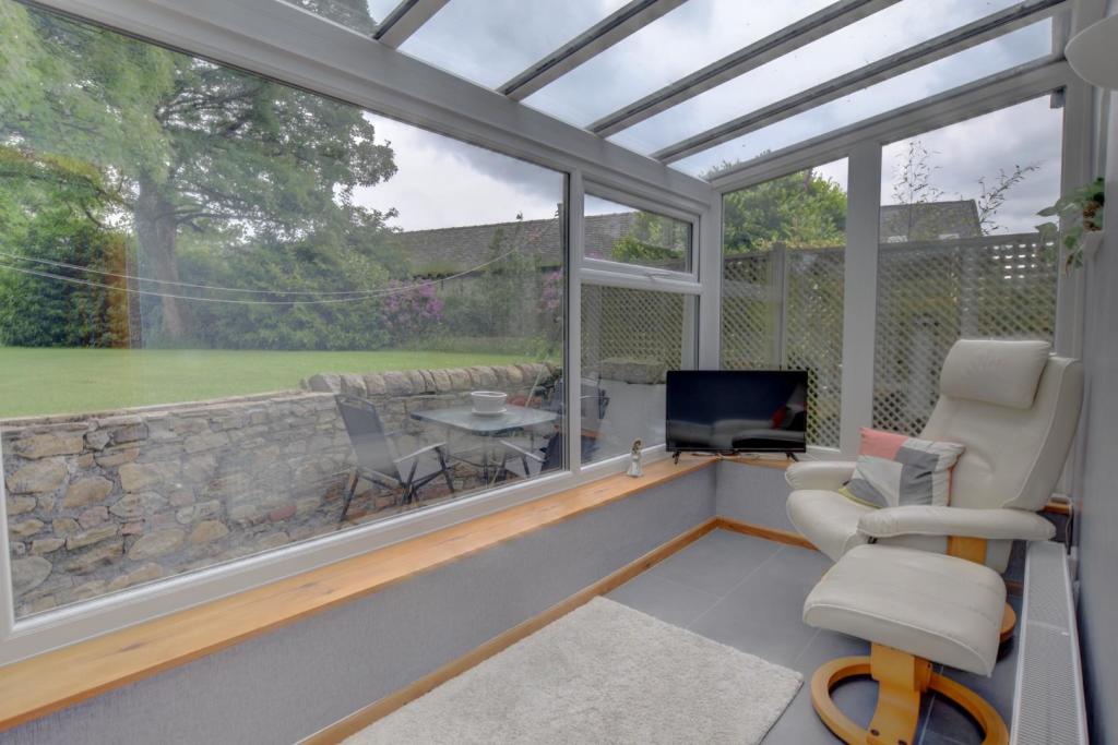 2 bedroom cottage for sale in Gisburn Road, Barrowford, BB9