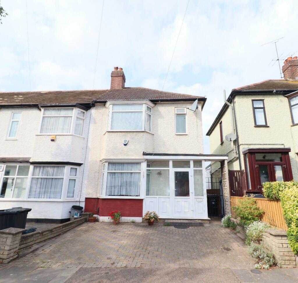 Main image of property: Warren Road, Ilford, London, IG6