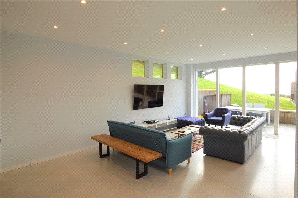 the bay handbolsas on sale