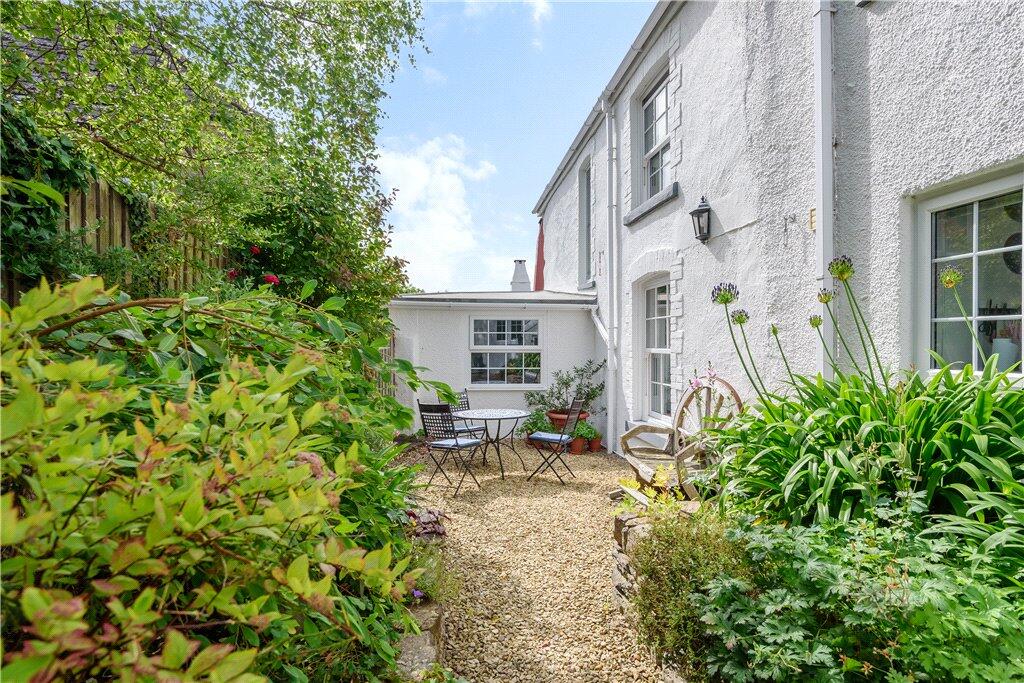 Main image of property: Broadhempston, Devon