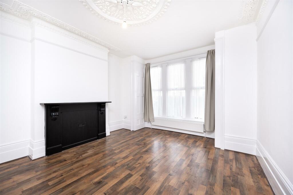 2 bedroom flat for rent in Alexandra Grove, London, N4