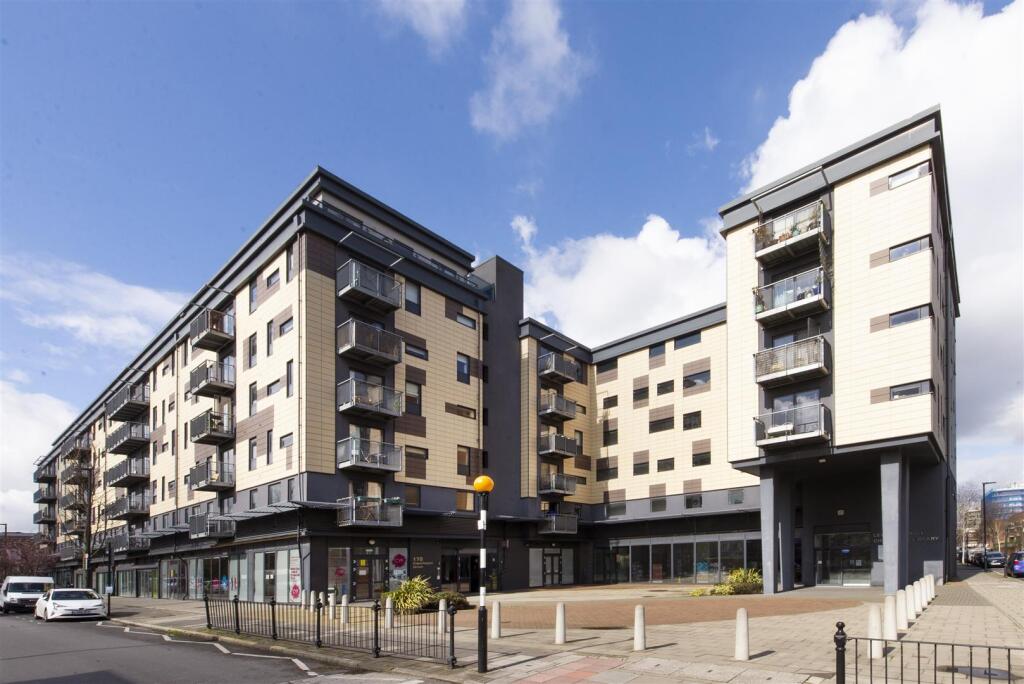 Main image of property: 170 Copenhagen Street, London