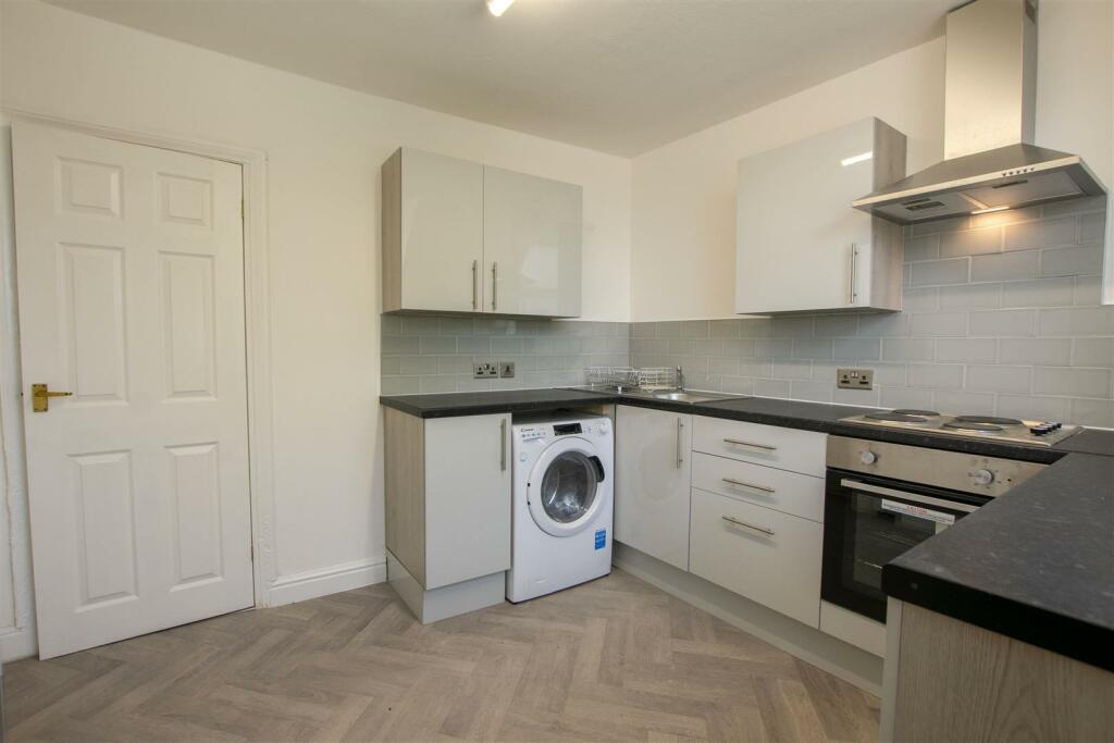 Additional property image - Oak Tree Lane, Selly Oak, Birmingham