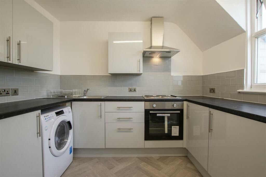 Additional property image - Oak Tree Lane, Selly Oak, Birmingham
