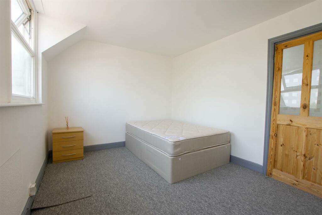 Additional property image - Oak Tree Lane, Selly Oak, Birmingham